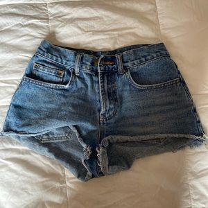 Highwasted billabong shorts